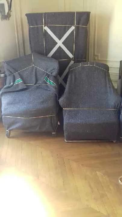 Meubles emballés avec couvertures de protection par les déménageurs Digidem